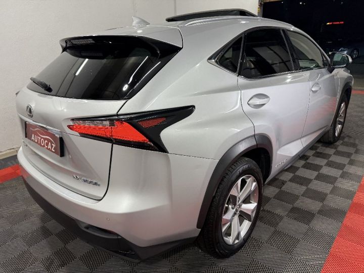 Lexus NX 300h 4WD Executive E-CVT +CAMERA 360°+TOIT OUVRANT Gris Clair - 8