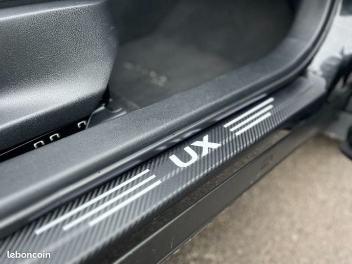 Lexus UX 250H 2WD PREMIUM EDITION MY21 Noir - 14