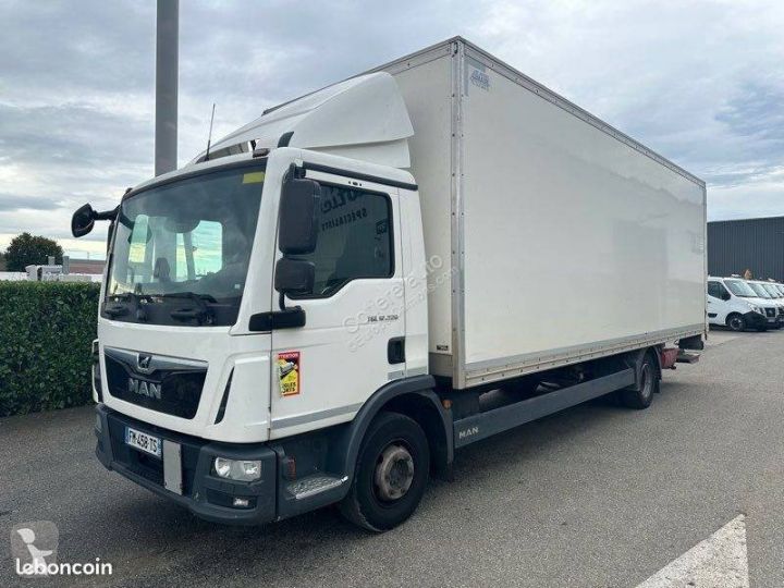 Light van Man Box body 12.220  - 2