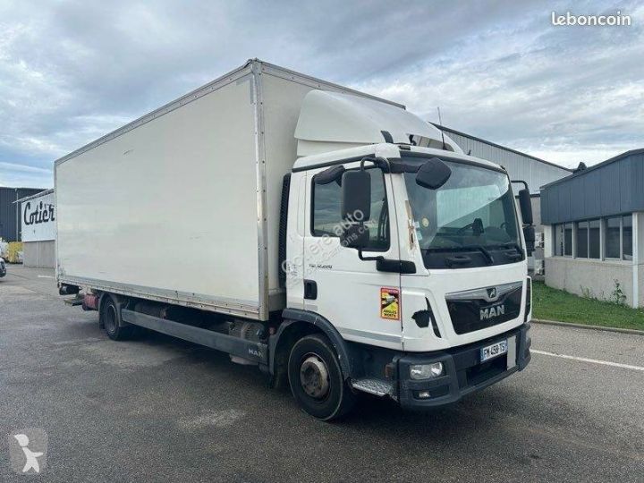 Light van Man Box body 12.220  - 1