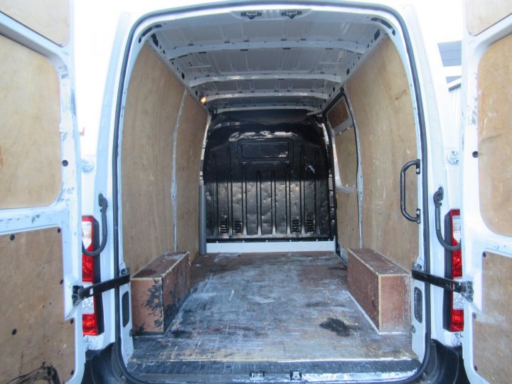 Light van Renault Master Steel panel van L2H2 DCI 135  - 6