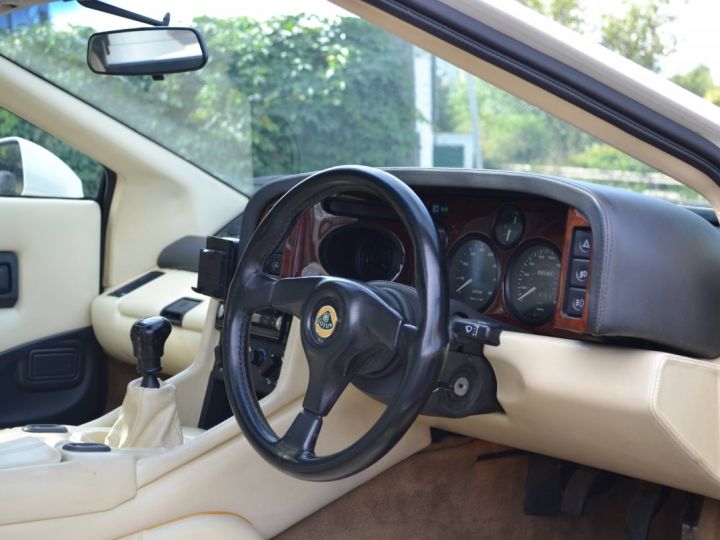 Lotus Esprit S4 2.2 16V turbo 268CV BLANC - 11