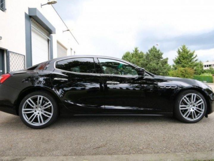 Maserati Ghibli 3.0 V6 SQ4 411CV      Essence NOIR - 29