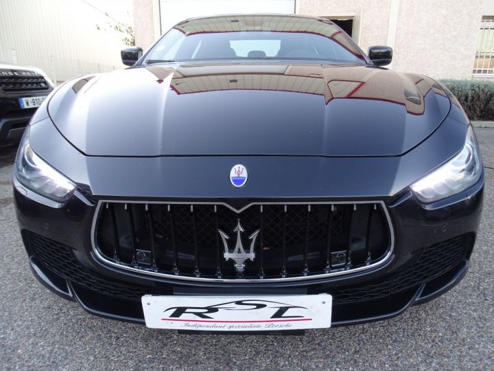 Maserati Ghibli SQ4 3.0L 410PS / Jtes 20 Camera Memoire H.Kardon LED Echap Sport noir metallisé - 3