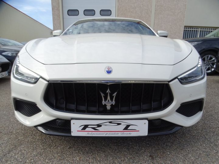 Maserati Ghibli SQ4 430PS GRANSPORT V6 3.0L / Echap Sport Jtes 20 GPS + Camera  Soft Close   blanc alpin - 3