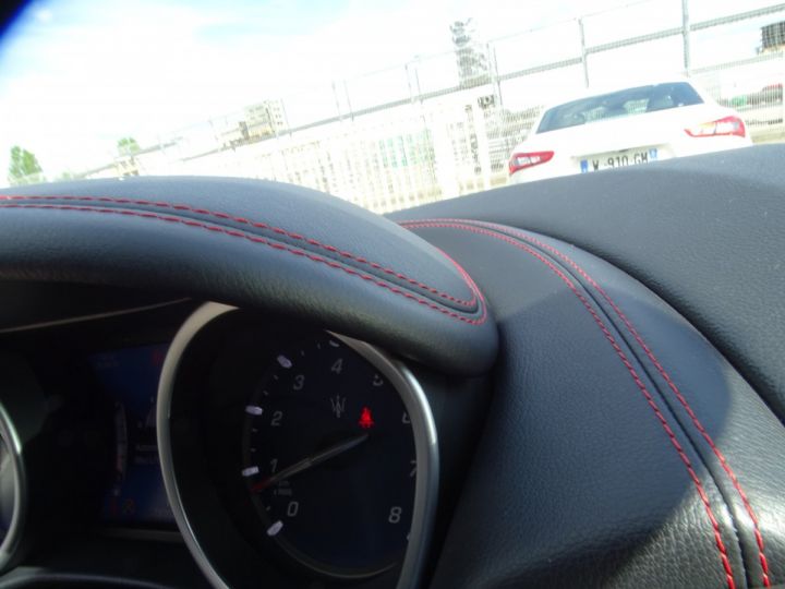 Maserati Ghibli SQ4 430PS GRANSPORT V6 3.0L / Echap Sport Jtes 20 GPS + Camera  Soft Close   blanc alpin - 14