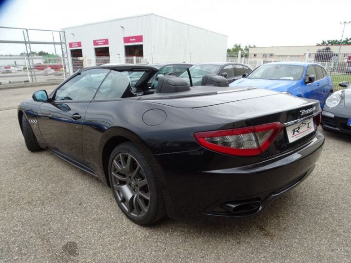 Maserati Grancabrio 4.7 460CH SPORT Noir - 4