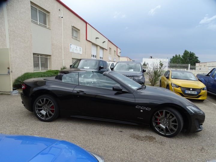 Maserati Grancabrio 4.7L Sport 460Ps BVA ZF/Echap Sport Bi Xénon  PDC  1ere Main  noir metallisé - 3