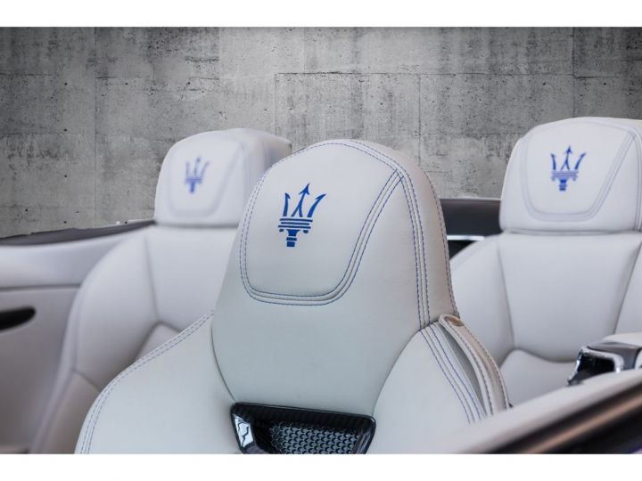 Maserati Grancabrio V8 4.7 460 SportLine Carbon Caméra HKardon JA20 Garantie 12 mois Prémium Bleu - 10