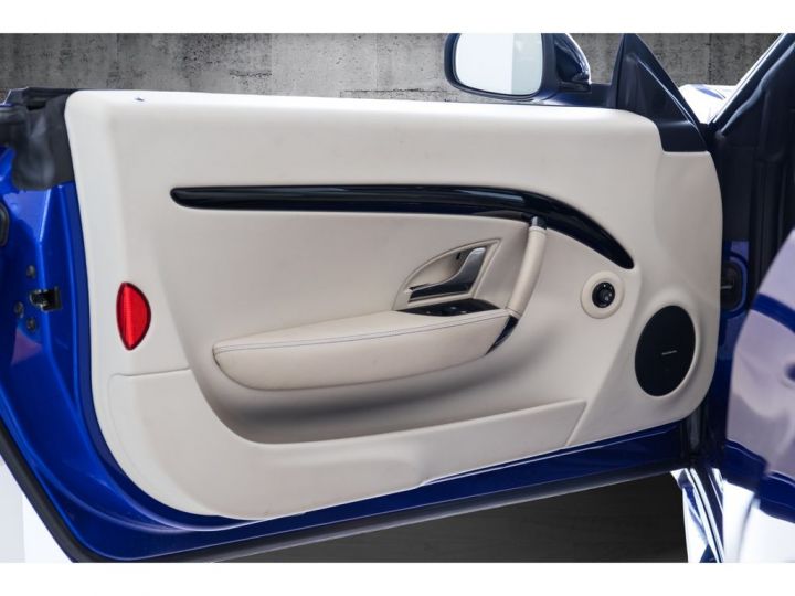 Maserati Grancabrio V8 4.7 460 SportLine Carbon Caméra HKardon JA20 Garantie 12 mois Prémium Bleu - 16
