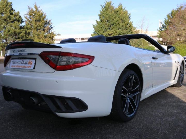 Maserati Grancabrio V8 4.7 MC STRADALE BVA 460CV BLANC - 26