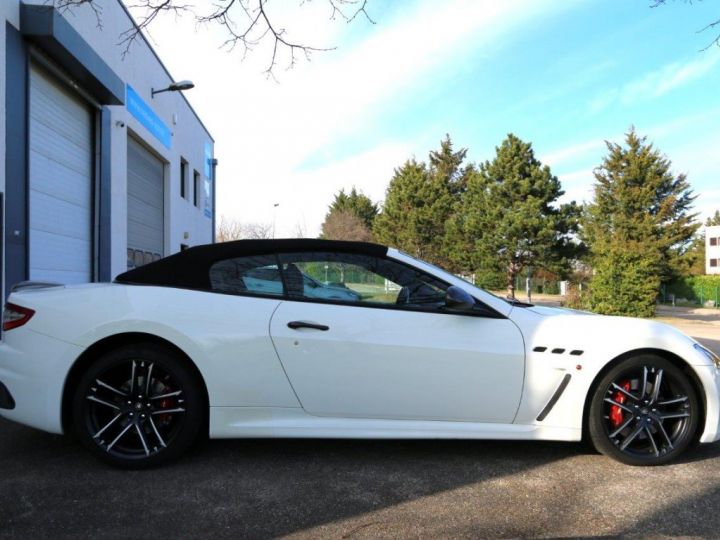 Maserati Grancabrio V8 4.7 MC STRADALE BVA 460CV BLANC - 27