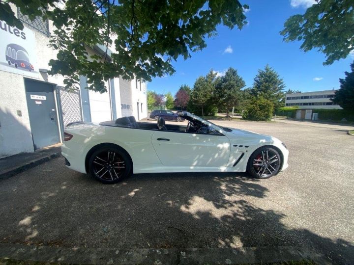 Maserati Grancabrio V8 4.7 MC STRADALE BVA 460CV BLANC - 36