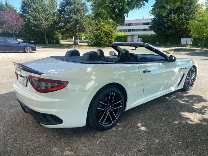 Maserati Grancabrio V8 4.7 MC STRADALE BVA 460CV BLANC - 38