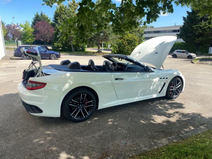 Maserati Grancabrio V8 4.7 MC STRADALE BVA 460CV BLANC - 54