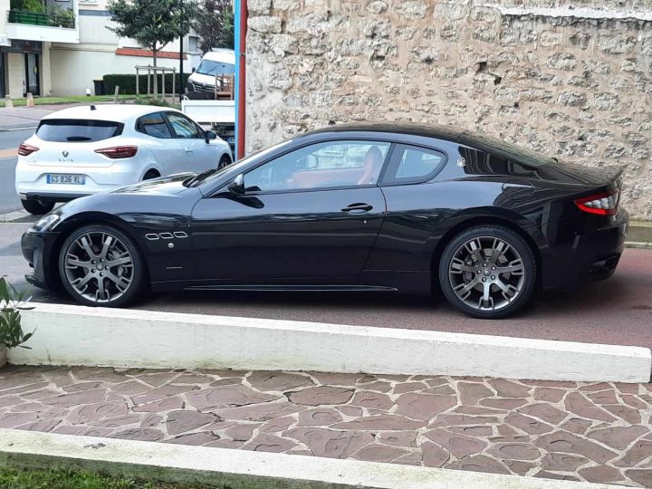 Maserati GranTurismo Noir - 4