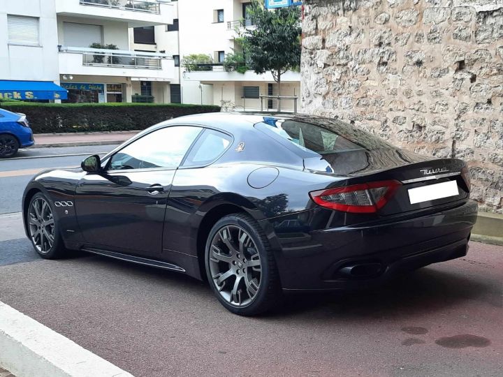 Maserati GranTurismo Noir - 5