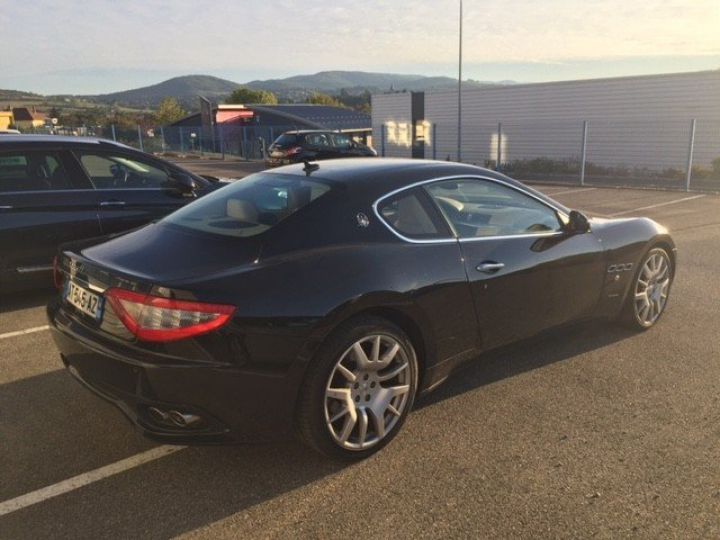 Maserati GranTurismo 4.2 V8 BVA 405 cv     Essence NOIR CARBONE - 18