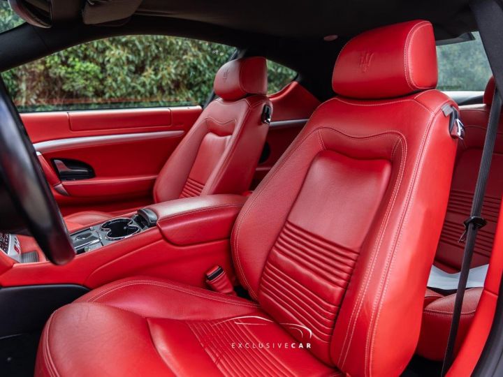 Maserati GranTurismo 4.7 S BVR - Garantie 12 Mois - Carnet Complet Et à Jour (révision Sera Faite Pour La Vente) - Très Bon Etat - Intérieur Cuir Rouge Gris Foncé Métallisé - 18