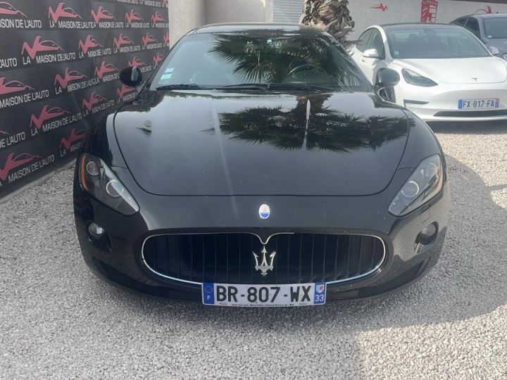 Maserati GranTurismo S NOIR - 13