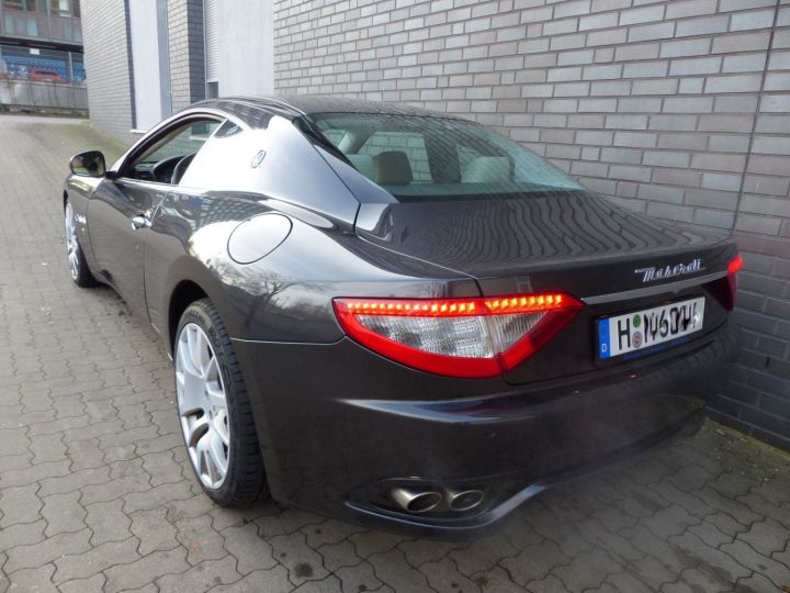 Maserati GranTurismo S 4.7 439ch BOITE AUTO GPS BLUETOOTH XENON SIEGES ELEC RADARS GARANTIE 12 MOIS GRIS - 9