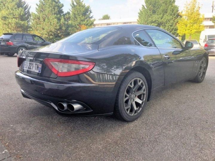 Maserati GranTurismo V8 4.2 BVA 405cv     Essence GRIS GRANITE - 23