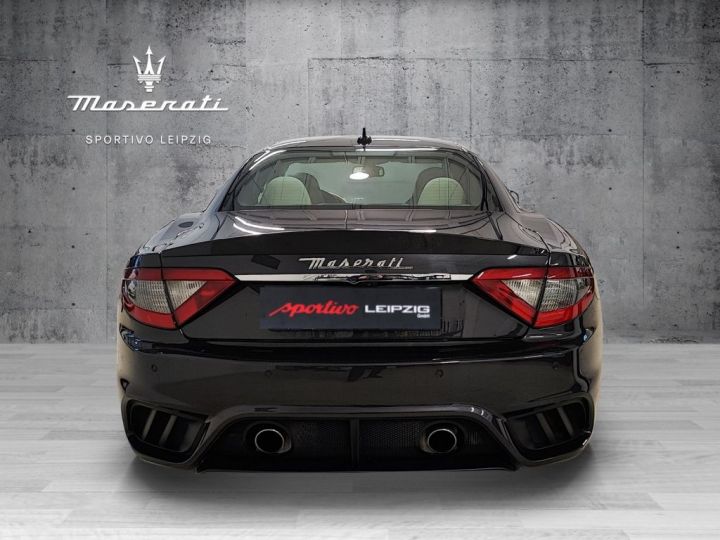 Maserati GranTurismo V8 4.7 460 Sport/MC 1èreM Carbon HKardon JA20 Garantie 12 mois Prémium Gris Granit - 2