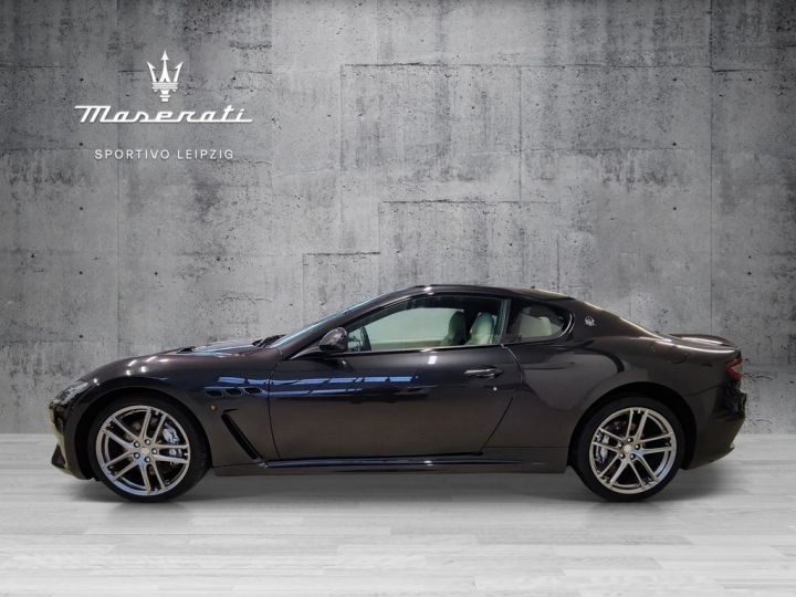 Maserati GranTurismo V8 4.7 460 Sport/MC 1èreM Carbon HKardon JA20 Garantie 12 mois Prémium Gris Granit - 3