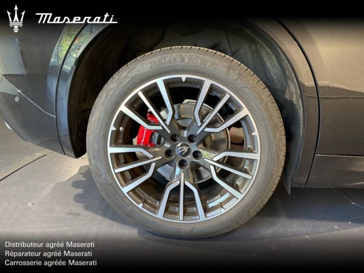 Maserati Grecale L4 300 ch Hybride GT Noir - 17
