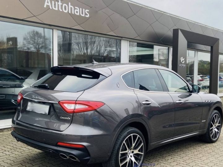 Maserati Levante 3.0 V6 430ch Gris Métallisée - 4