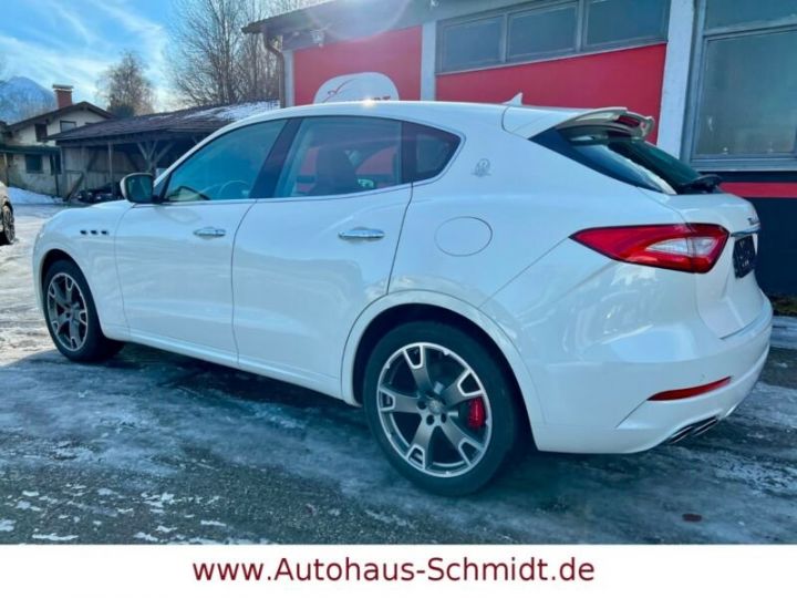 Maserati Levante Maserati Levante Diesel Blanc 3.0 V6 275 Caméra Apple CarPlay Garantie 12 Mois Banche - 4