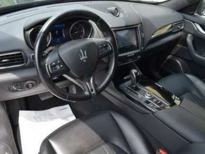 Maserati Levante  V6 Diesel 275 CV AWD FULL OPTION / GPS / TOIT OUVRANT / GARANTIE 12 MOIS Noir métallisée  - 6