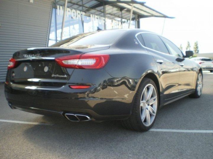 Maserati Quattroporte 6 3.8 V8 530 CV GTS SPORT AUTOMATIQUE     Essence NOIR - 11