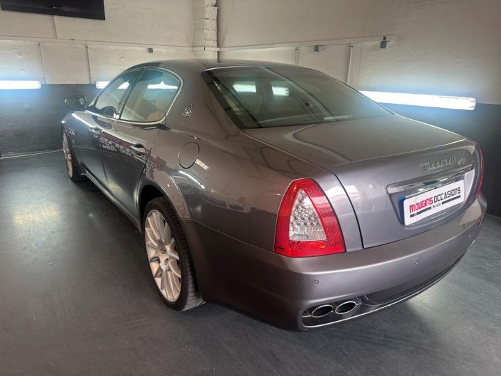 Maserati Quattroporte V 4.2 V8 400 BVA Gris - 7