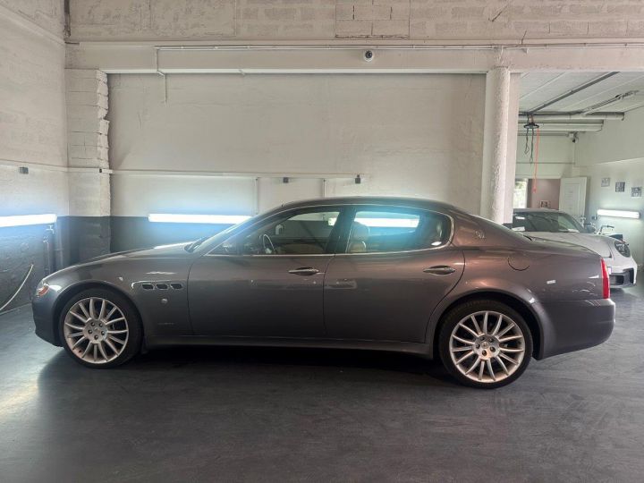 Maserati Quattroporte V 4.2 V8 400 BVA Gris - 8