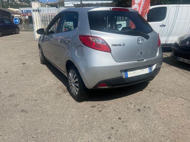 Mazda 2 1.4 mz-cd Gris Occasion - 4