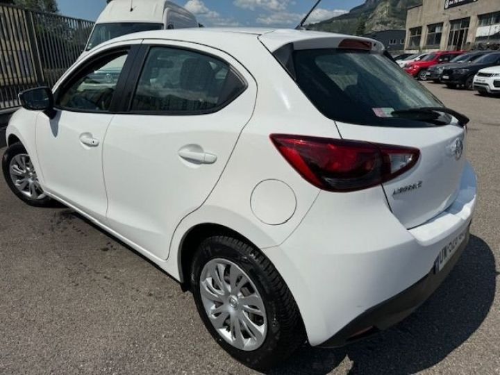 Mazda 2 1.5 SKYACTIV-G 75 HARMONIE Blanc - 4