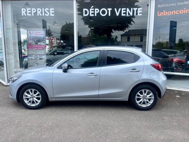 Mazda 2 MAZDA2 1.5L SKYACTIV-G 90ch Elegance GRIS CLAIR - 3