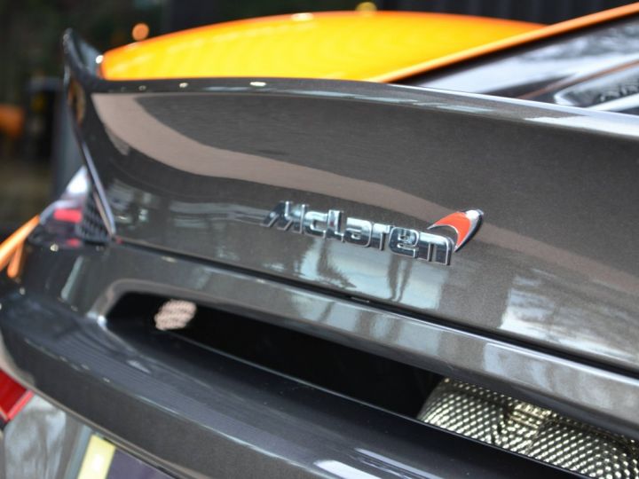 McLaren 570S 3.8 V8 biturbo 570ch INC. - 25