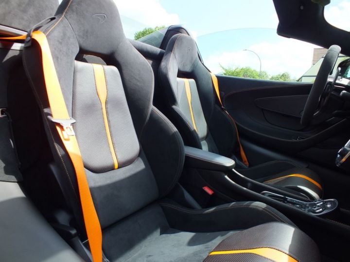 McLaren 570S V8 3.8 570 Ch - Caméra , Carbon , Céramique , LIFT Système, Son Bower&W., GARANTIE 12 Mois Prémium Noire - 7