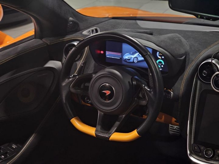 McLaren 570S V8 3.8 570S Spider LED Carbon Orage Ventura GPS Garantie McLaren 02/2025 Orange - 9