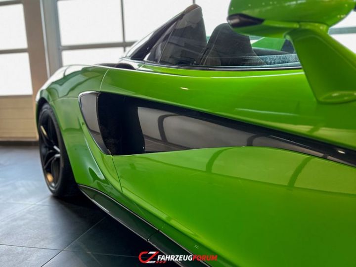 McLaren 570S V8 3.8 570S Spider LED Launch Edition /B&W Sound/Lift/ GPS Garantie McLaren 02/2025 Vert - 15