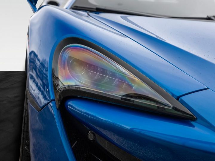 McLaren 600LT V8 3.8 L 600 ch 600LT Coupé B&W Bleu Vega Carbon Garantie 12 mois Bleu - 9