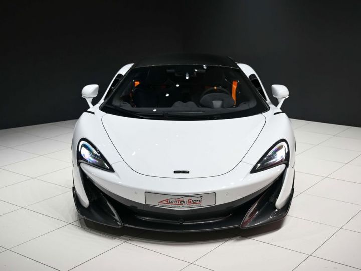 McLaren 600LT V8 3.8 L 600 ch 600LT SENNA CARBON B&W Blanche 1èreM Garantie 12 mois Blanche - 3