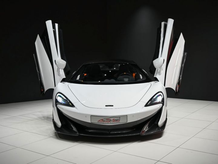 McLaren 600LT V8 3.8 L 600 ch 600LT SENNA CARBON B&W Blanche 1èreM Garantie 12 mois Blanche - 5