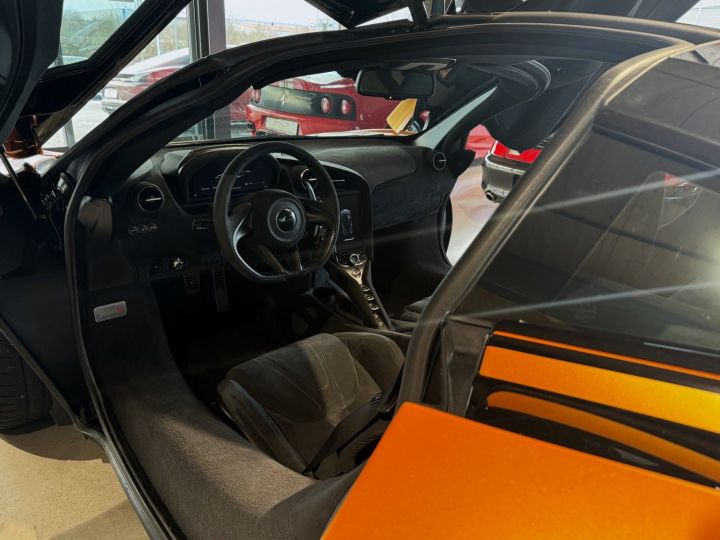 McLaren 720S Lift / B&W / Garantie 12 mois Orange - 12