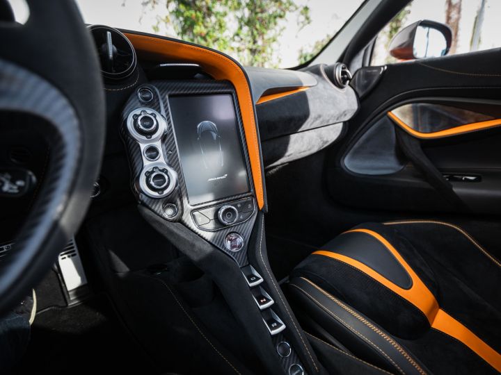 McLaren 720S PERFORMANCE V8 4.0 720 CV - MONACO Orange Azores - 16