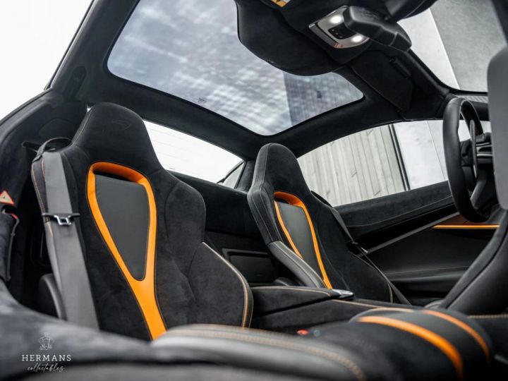 McLaren 720S V8 4.0 721 ch , Pack Carbon  . Carbon - Céramic , Son Bower&W , GARANTIE  MCLAREN JUSQU'AU 07.2025 Noire - 29