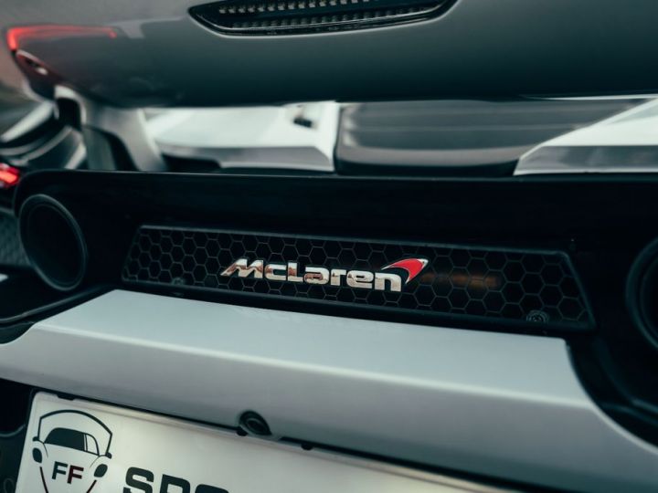 McLaren 720S V8 4L 720S Luxury Carbon 360° Blanche - 7