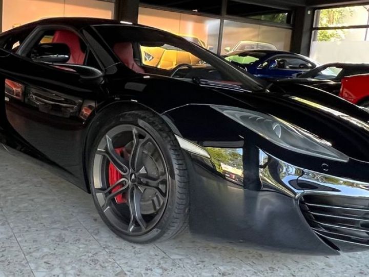 McLaren MP4-12C 3.8 V8 600ch CARBONE PREMIERE MAIN GARANTIE 12 MOIS CONDITIONS PARFAITES NOIR - 3